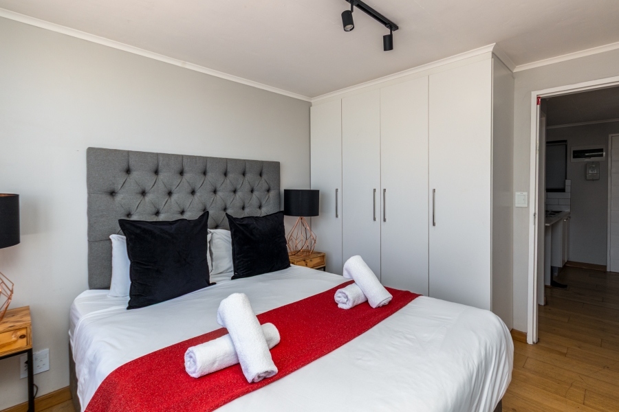 2 Bedroom Property for Sale in Woodstock Western Cape